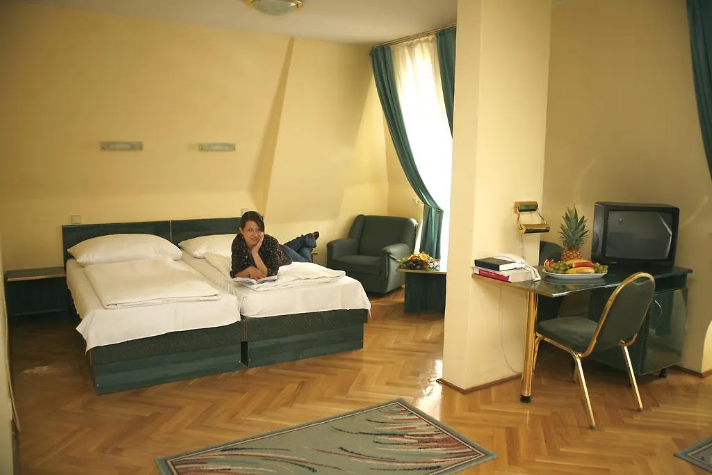 Hotel Bara Budapeste Hungria