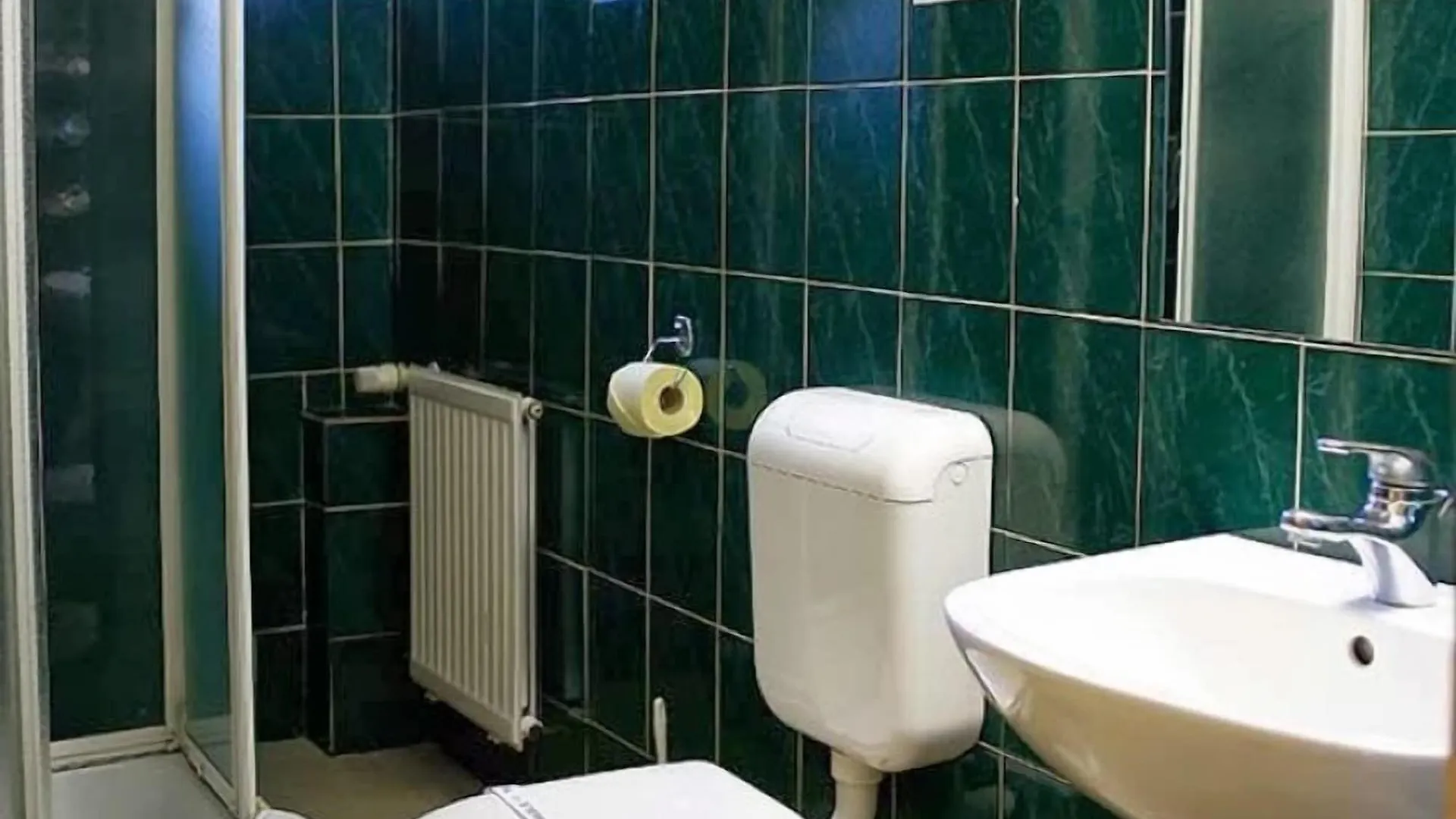 Hotel Bara Budapeste 3*,  Hungria