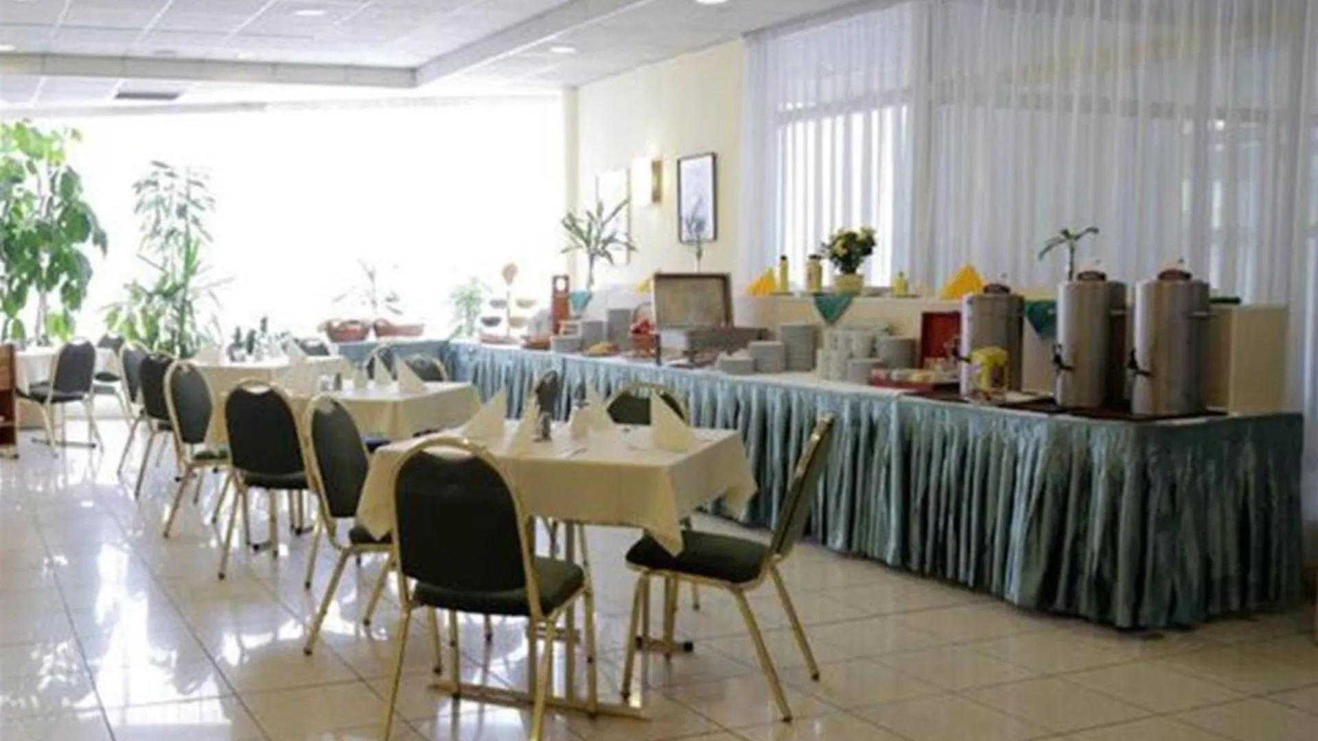 ***  Hotel Bara Budapeste Hungria