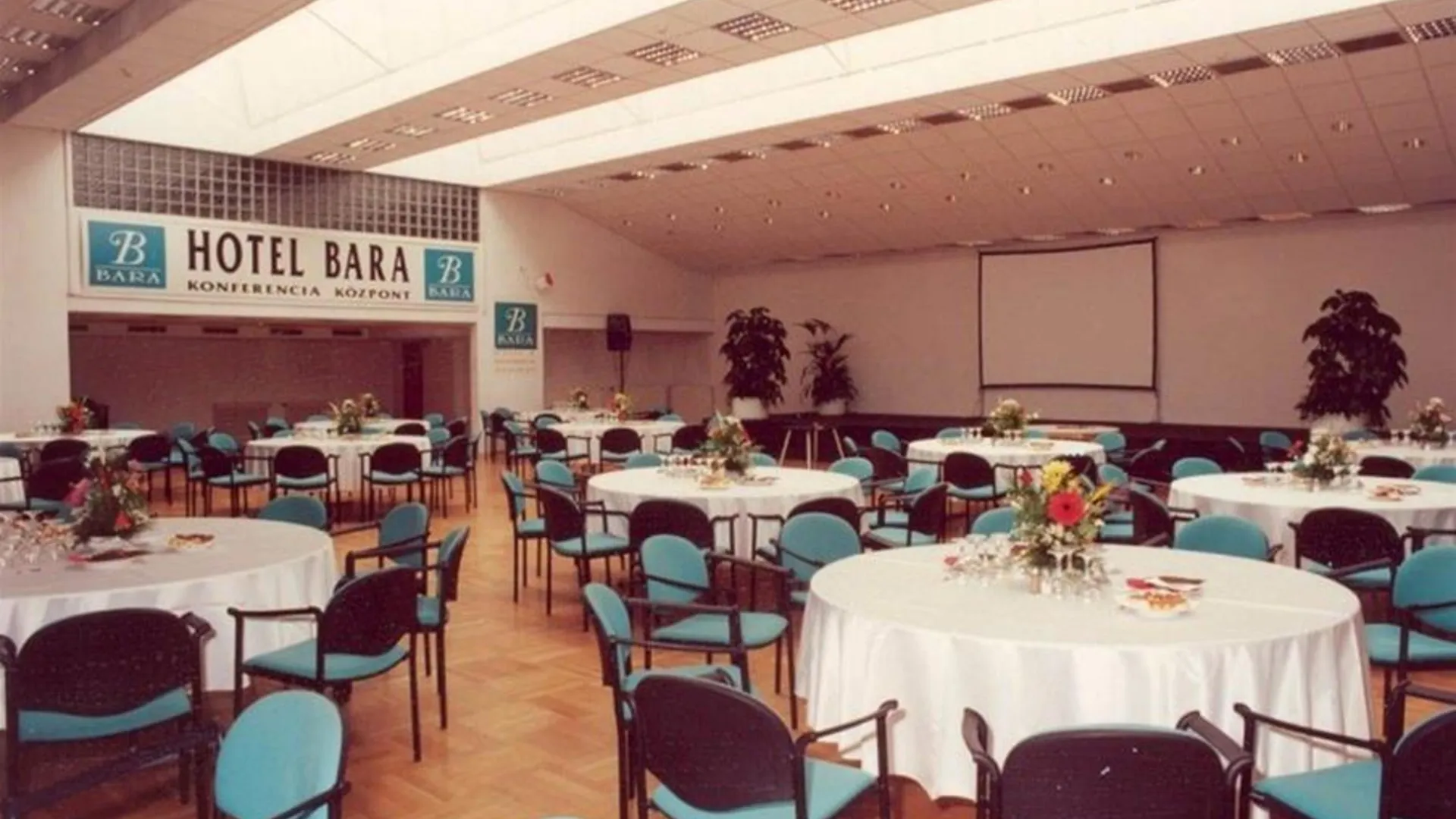 Hotel Bara Budapeste