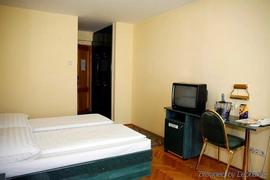 Hotel Bara Budapeste