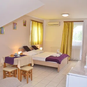https://amulett-studios-apartment.hotels-hajduszoboszlo-hungary.com