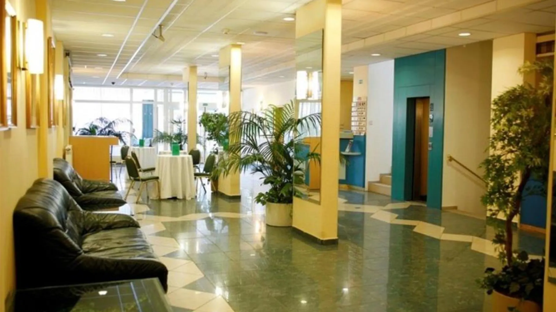 Hotel Bara Budapest 3*,  Hungary