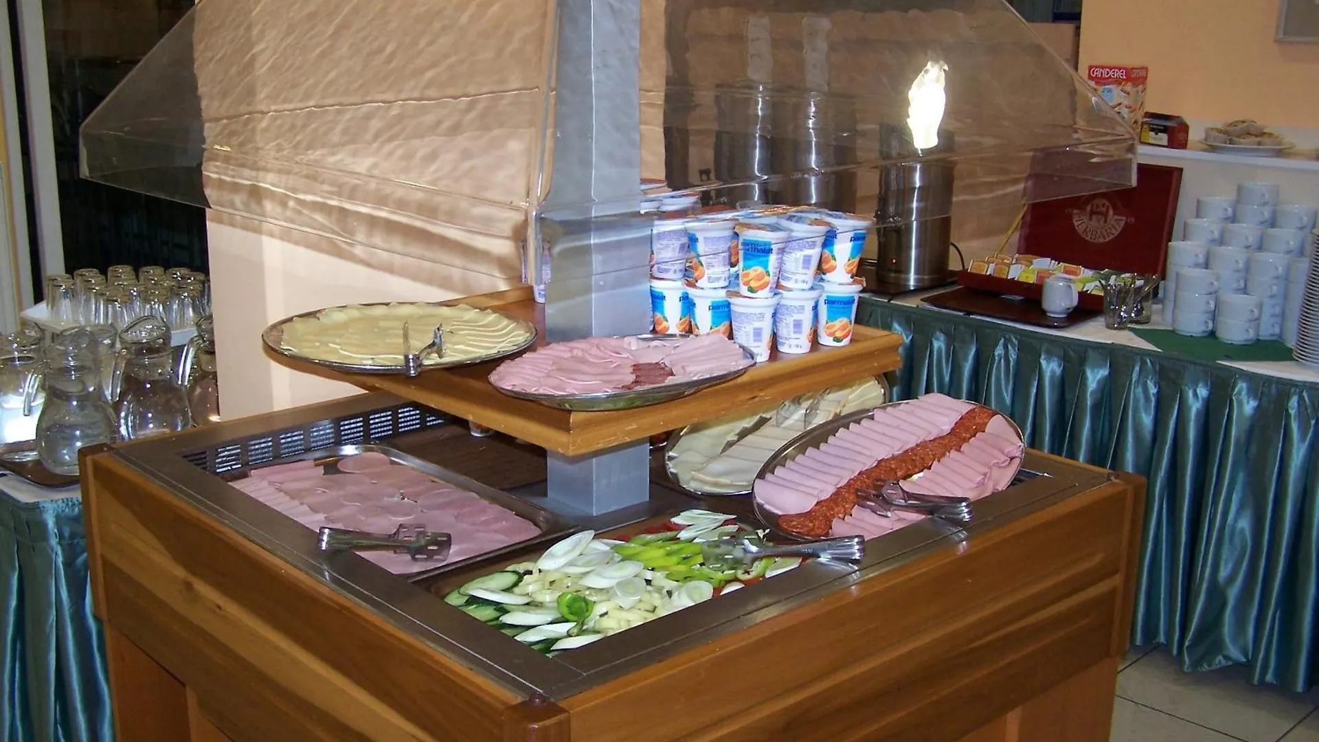 Hotel Bara Budapest 3*,